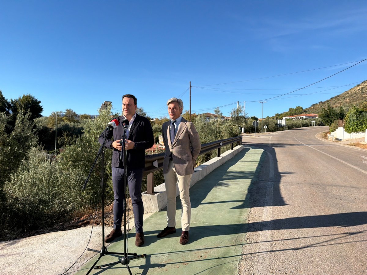 Un nuevo sendero peatonal mejorará la seguridad entre El Esparragal y su cementerio