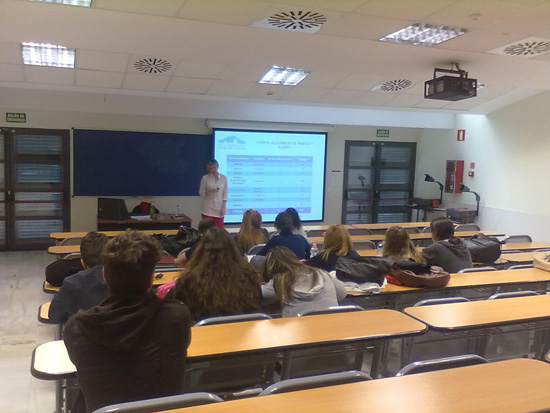 Imagen El alumnado de Turismo de la Universidad Carlos III de Madrid conoce de primera mano las potencialidades de la localidad