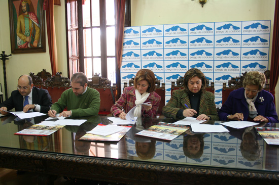 Imagen El Ayuntamiento de Priego de Córdoba renueva los convenios anuales con tres entidades locales