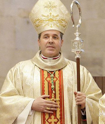 Imagen La Archicofradía de la Columna nombra Hermano Mayor Honorario al Obispo Mario Iceta