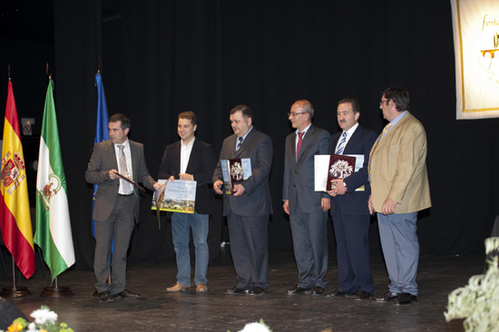 Imagen Tres empresas de la Denominación de Origen Priego de Córdoba premiadas en el Concurso Internacional de Calidad de Aceites de Montoro