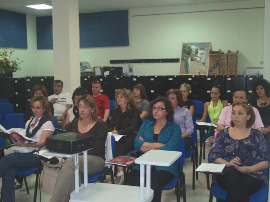 Imagen Una veintena de personas toman parte en un taller de igualdad de oportunidades y mainstreaming