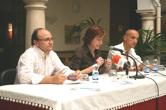 Imagen Arrancan los cursos de la XXIII edición de la Escuela Libre de Artes Plásticas de Priego