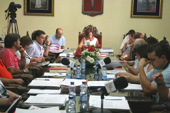 Imagen Aprobadas las concesiones definitivas de los servicios de cementerio y aguas