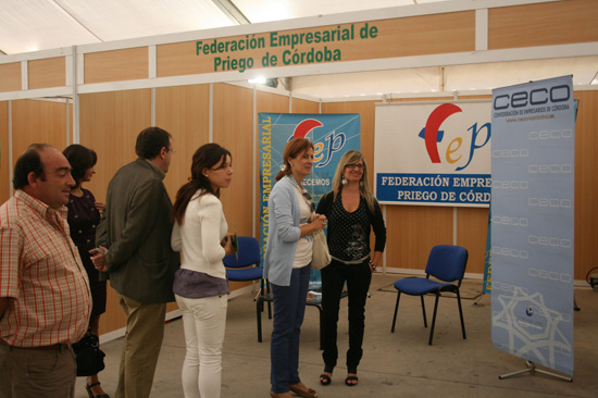 Imagen Destacada respuesta de expositores y visitantes en el inicio de la Feria de la Formación y Orientación para el Empleo
