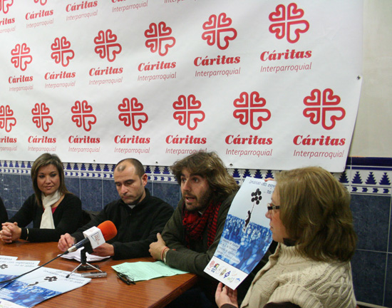 Imagen Servicios Sociales colabora con varias asociaciones y colectivos locales en una campaña navideña de recogida de alimentos