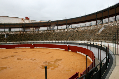 Imagen ¿Toros en la Feria? Unos por otros la casa sin barrer