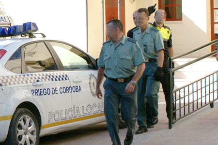 Imagen Detenidos dos personas que atracaron y amordazaron en su vivienda a un empresario de  Priego