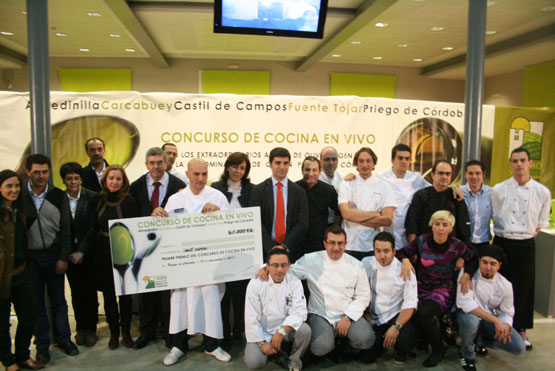 Imagen Raúl Resino se hace con el primer premio del II Concurso de Cocina en Vivo de Priego de Córdoba