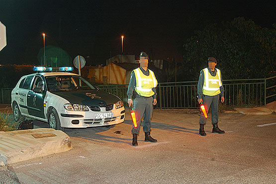 Imagen La Guardia Civil detiene en Priego a dos personas acusados de robar aves