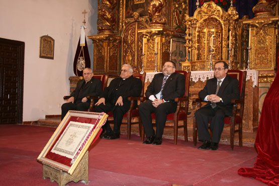 Imagen Presentados los carteles de Semana Santa, Fiestas Votivas de Mayo y Corpus 2012