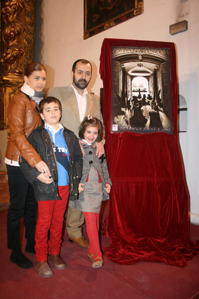 Imagen Presentados los carteles de Semana Santa, Fiestas Votivas de Mayo y Corpus 2012