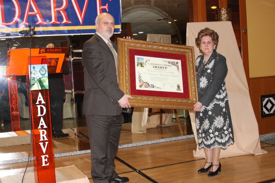 Imagen Sacramento Rodríguez recibe el titulo de Prieguense del Año 2011