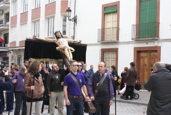Imagen La Cofradía de los Dolores realiza el traslado de sus titulares hasta el Calvario