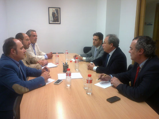 Imagen Representantes de FEP y CECO mantienen una reunión de trabajo en la sede de la patronal prieguense