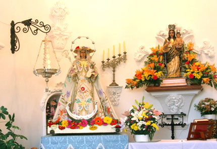 Imagen Roban una imagen mariana en la Ermita de la Virgen de la Cabeza en Priego