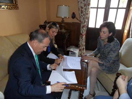 Imagen 2.963.957 Euros para pagar a proveedores