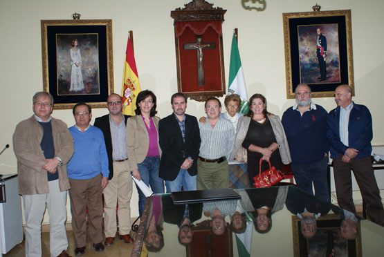 Imagen Ayuntamiento y la Asociación Cultural y Musical Adagio firman el convenio para la Orquesta Ciudad de Priego