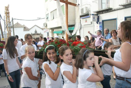 Imagen Cientos de niños participan en las Procesiones Infantiles de la Hermandad de la Pollínica