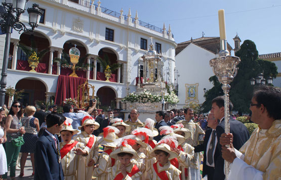 Imagen Priego celebra el Corpus vistiendo sus mejores galas.