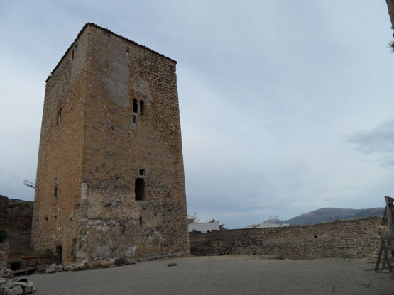Imagen Se cierra la última planta de la Torre del Homenaje de Priego  por presentar un estado ruinoso