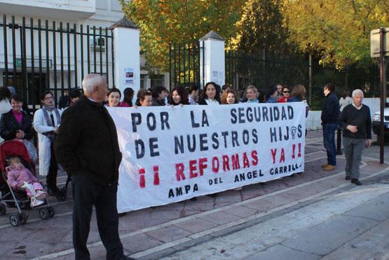 Imagen Falta de seguridad en el Colegio Ángel Carrillo