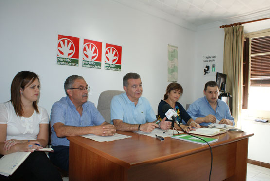 Imagen El PA denuncia que la Junta de Andalucía no cubre 16 vacantes en la residencia GEISS 96