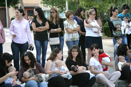 Imagen Más de treinta Madres Lactantes participan en la Iª Concentración celebrada en Priego