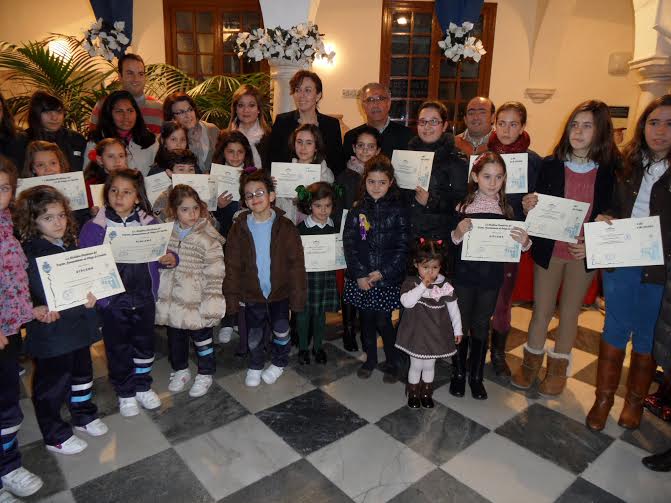 Imagen Entregan los premios de los certámenes navideños 
