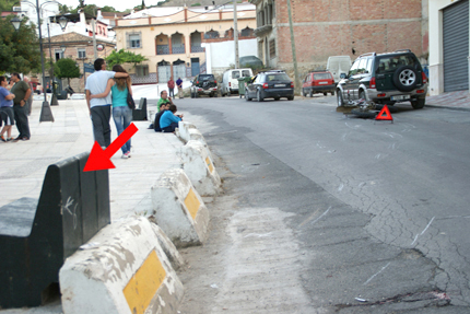 Imagen Fallece esta tarde un joven tras impactar con su moto contra un banco de un parque