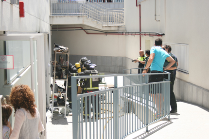 Imagen Un incendio en el Instituto Carmen Pantión hace saltar las alarmas