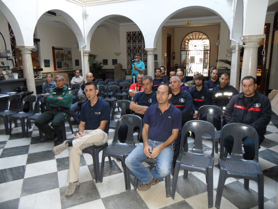 Imagen Bomberos y voluntarios participan en un curso de prevención y extinción de incendios en Priego de Córdoba