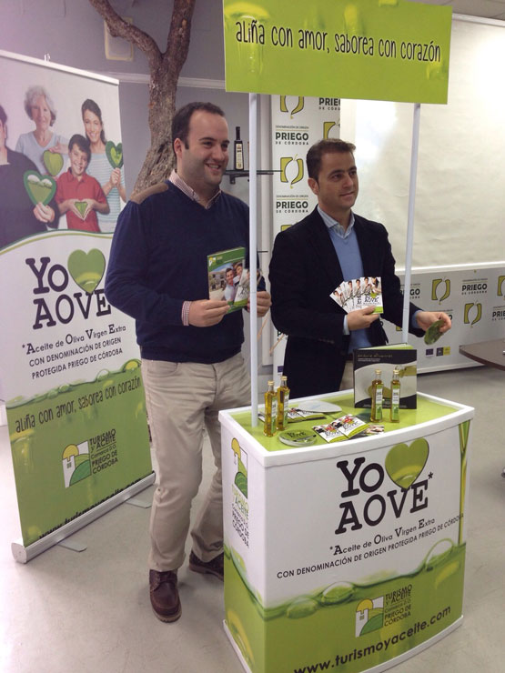 Imagen  La Ruta Turismo y Aceite pone en marcha la campaña para promocionar el consumo de Aceite de Oliva Virgen Extra de Priego 