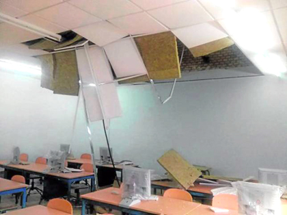 Imagen Se desprende los techos del aula de informática del CEIP Virgen de la Cabeza