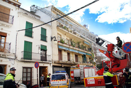 Imagen Las fuertes rachas de viento crean alarma en Priego