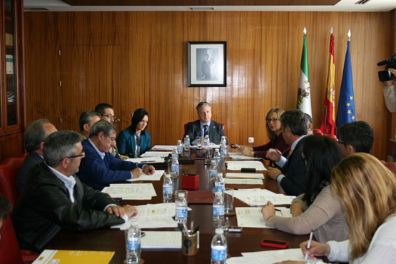 Imagen El Gobierno invertirá 22,6 millones de euros en el PROFEA durante el año 2015 en la provincia de Córdoba