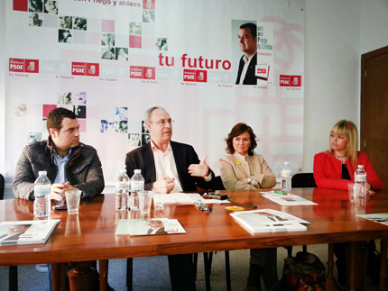 Imagen Durán afirma que las medidas para incentivar a los emprendedores “son y serán primordiales para el gobierno andaluz” 
