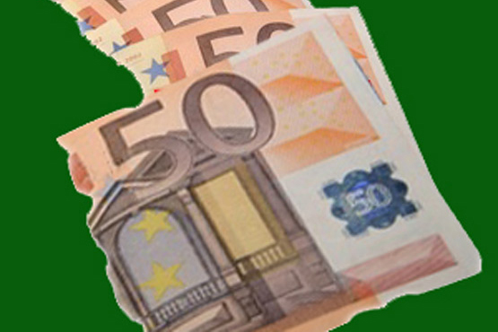 Imagen Aparecen billetes de 50 euros en un arroyo de Priego