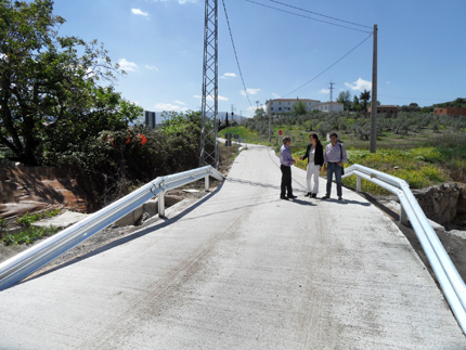 Imagen Solucionan los problemas de agua y mejoran el firme del Camino Viejo de Luque en Priego