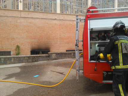 Imagen Sofocado un incendio en el IES Álvarez Cubero