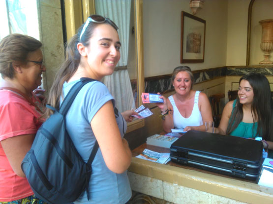 Imagen 300 abonos retirados en el primer día de venta de la Feria Taurina de Priego