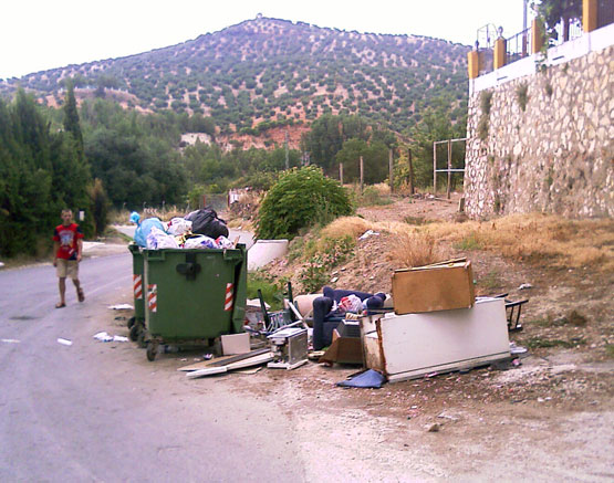 Imagen El Ayuntamiento cede a la Junta de Andalucía un terreno en el Polígono de la Vega para la construcción de un Punto Limpio