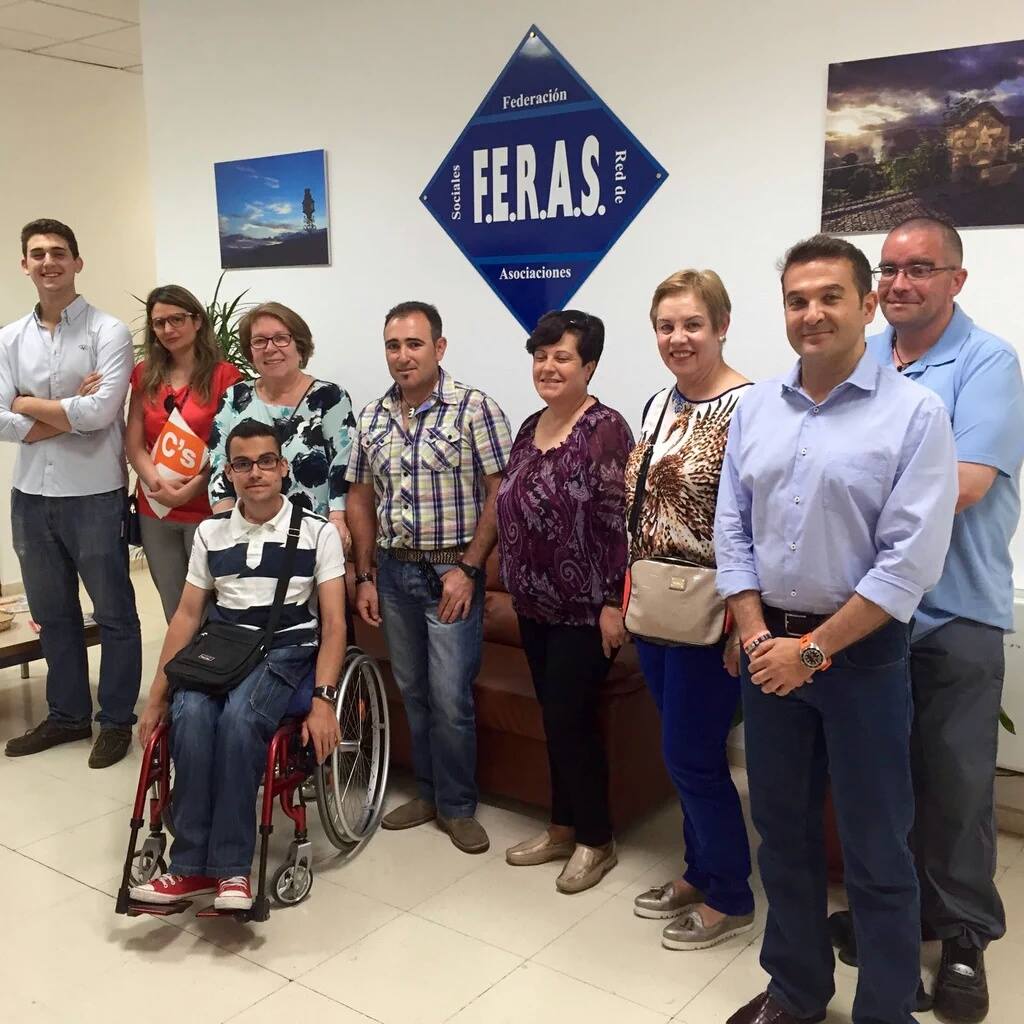 Imagen El candidato de Ciudadanos por Córdoba, Marcial Gómez se reúne con representantes de FERAS