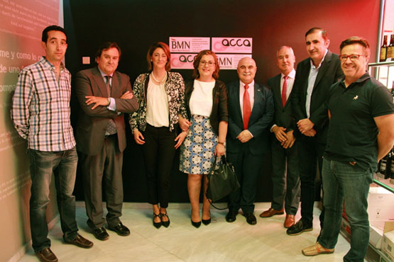 Imagen BMN-Caja Granada y la Asociación de Comerciantes de Priego firman un convenio de colaboración