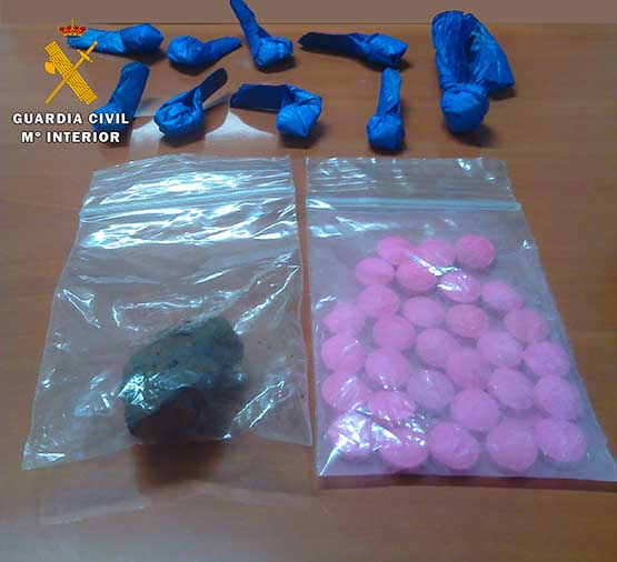 Imagen La Guardia Civil detiene en Almedinilla a una persona por tráfico de drogas