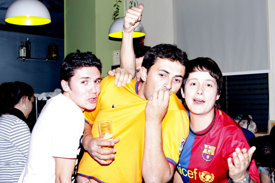 Imagen Los aficionados del F.C. Barcelona celebran la consecución de la Copa del Rey