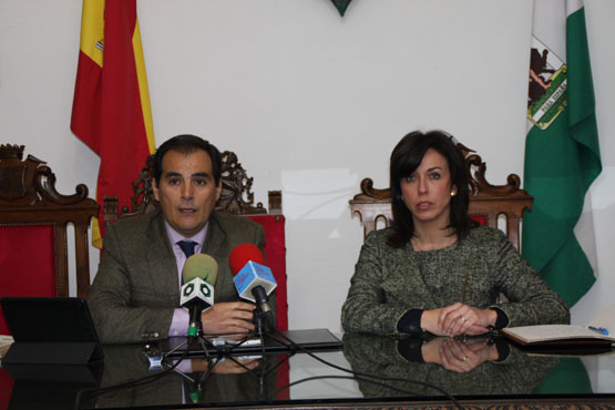 Imagen El Secretario de Estado de Seguridad realiza una visita institucional al Ayuntamiento de Priego