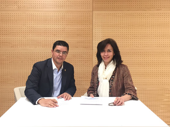 Imagen Ayuntamiento y Agrupación de Cofradías firman el convenio de colaboración para la promoción de la Semana Santa prieguense