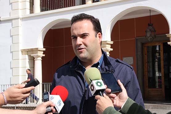 Imagen Valdivia critica a Mármol y denuncia su radicalidad en el discurso de la moción de censura