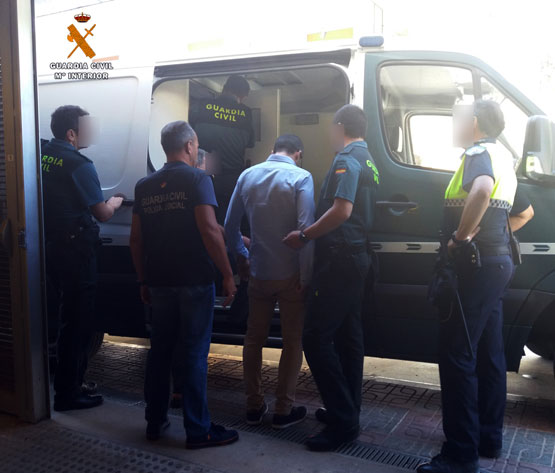 Imagen Prisión preventiva para cuatro detenidos por un supuesto delito de robo con violencia y estafa